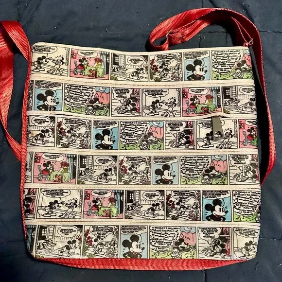 Harveys Disney Couture Collection Mickey Mouse Comic Strip Messenger Bag - Picture 3 of 10